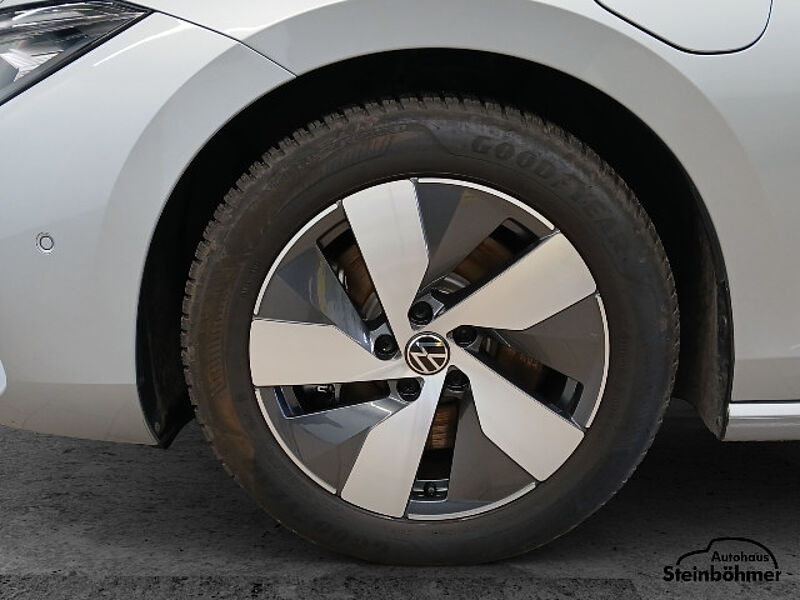 Volkswagen Passat Business 1.5TSI DSG eHybrid LED NAV AHK