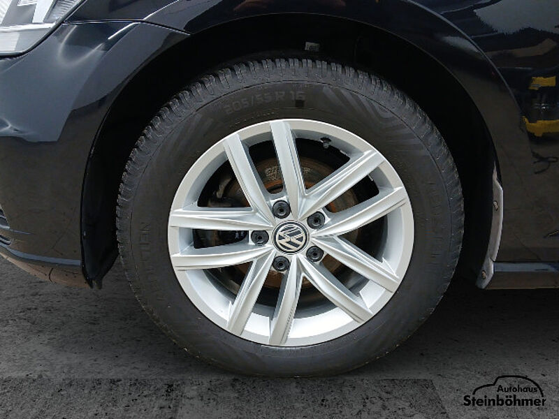 Volkswagen Golf Comfortline 1.0TSI NAV SHZ Climatronic