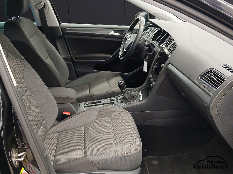 Volkswagen Golf Comfortline 1.0TSI NAV SHZ Climatronic