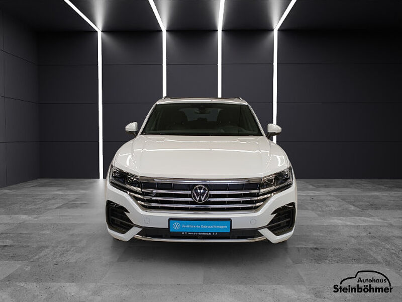 Volkswagen Touareg R-Line Navi AHK Pano Standhzg HUD