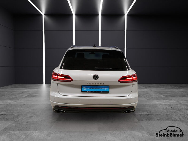 Volkswagen Touareg R-Line Navi AHK Pano Standhzg HUD