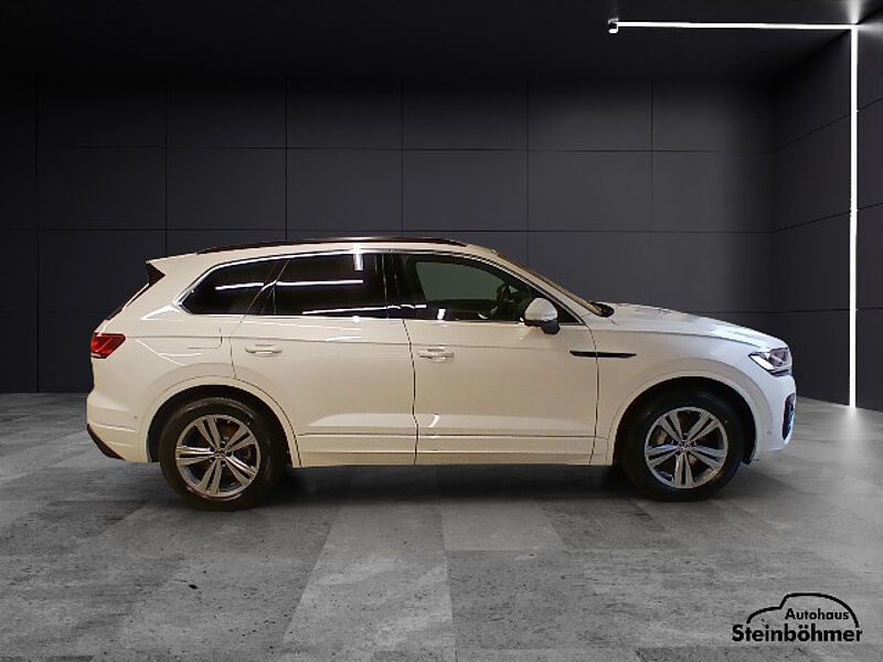 Volkswagen Touareg R-Line Navi AHK Pano Standhzg HUD