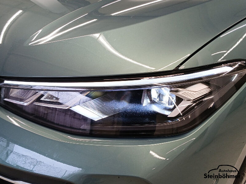 Volkswagen Passat Business 1.5 eHybrid Navi AHK LED Kamera