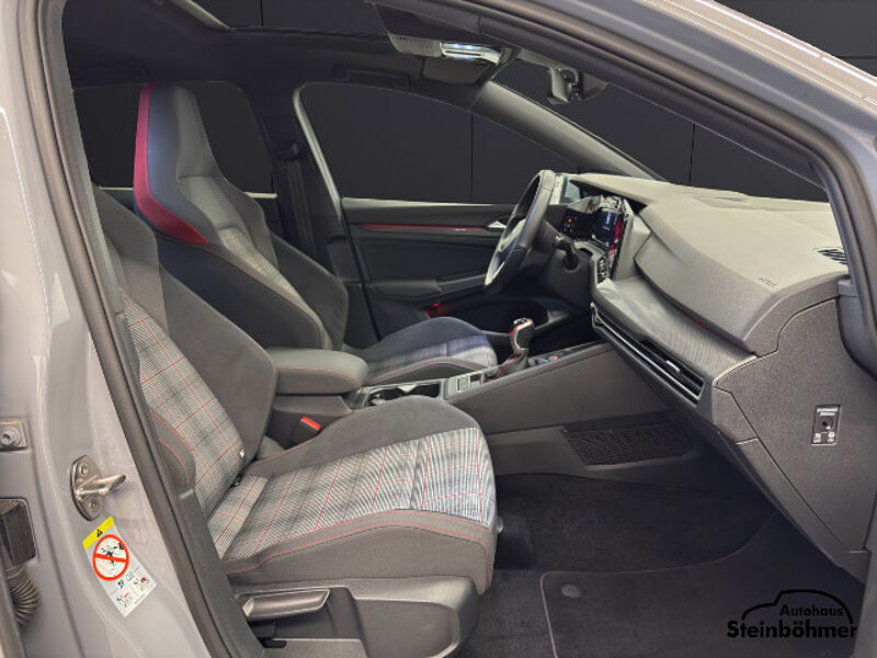 Volkswagen Golf GTI 2.0TSI PANO AppCon LED SHZ