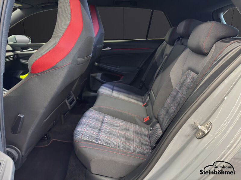 Volkswagen Golf GTI 2.0TSI PANO AppCon LED SHZ