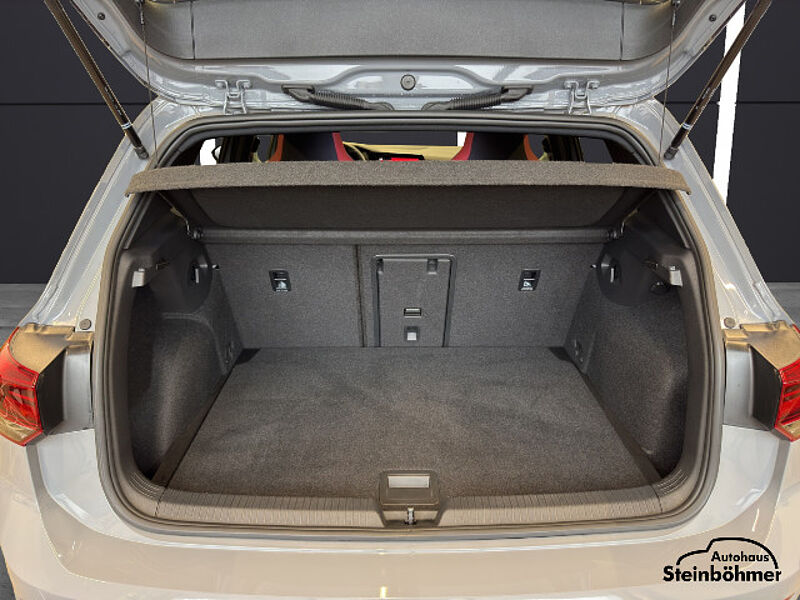 Volkswagen Golf GTI 2.0TSI PANO AppCon LED SHZ