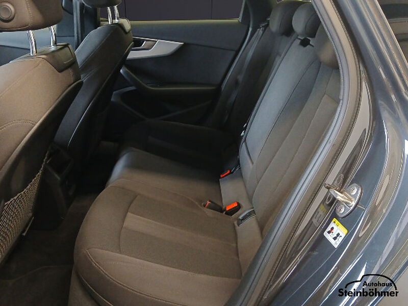 Audi A4 Avant 35TFSI sport XenonPlus NAV MMI AHK ACC