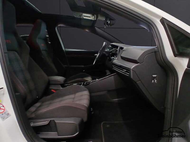 Volkswagen Golf GTI DSG Navi BlackStyle Pano RearView