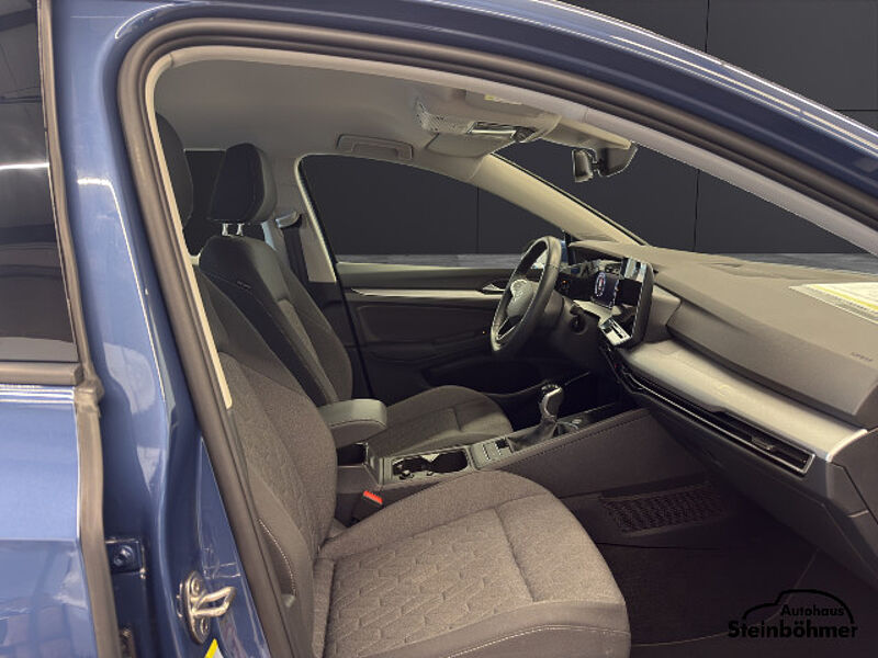 Volkswagen Golf Variant Life 1.5TSI LED AppCon ACC RearView