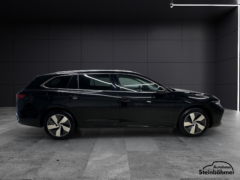 Volkswagen Passat Business 1,5eTSI DSG LED NAV AHK ACC SHZ