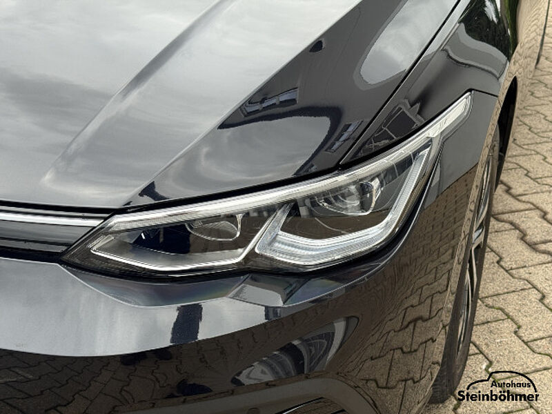 Volkswagen Golf ACTIVE 1.5TSI Navi LED-Plus Standhzg.