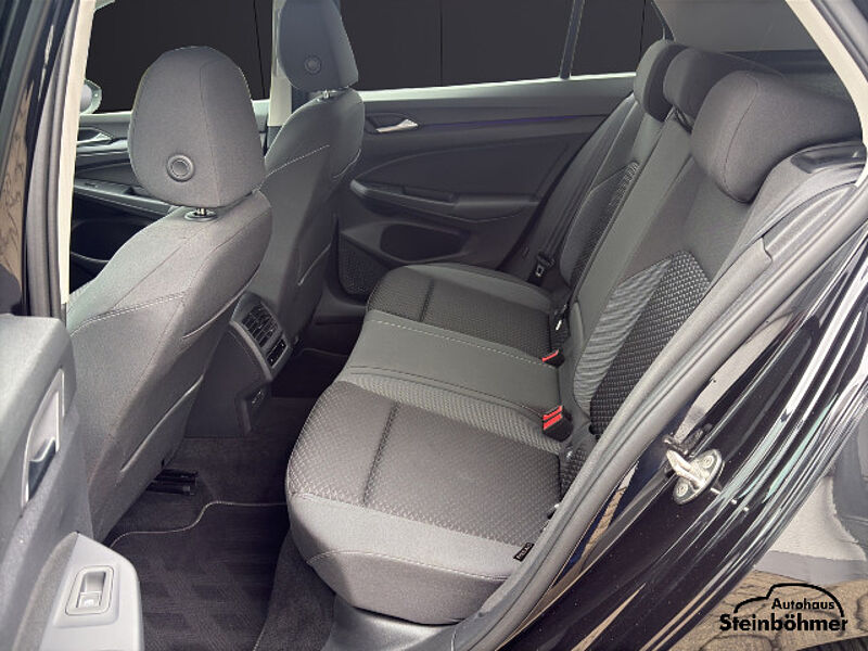 Volkswagen Golf ACTIVE 1.5TSI Navi LED-Plus Standhzg.