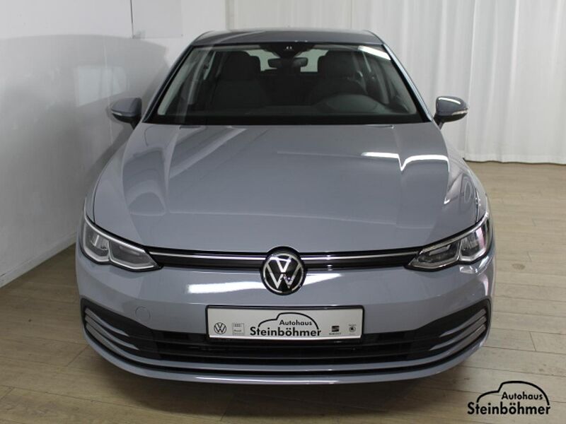 Volkswagen Golf Life 1.5TSI Navi DPC SHZ Light Assist