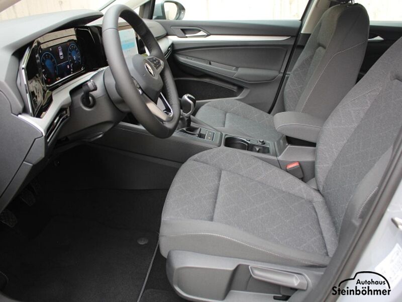 Volkswagen Golf Life 1.5TSI Navi DPC SHZ Light Assist